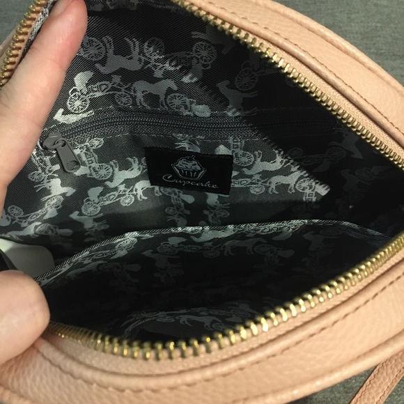 Cupcake by Lapalette 90% new - Picture 3 of 3